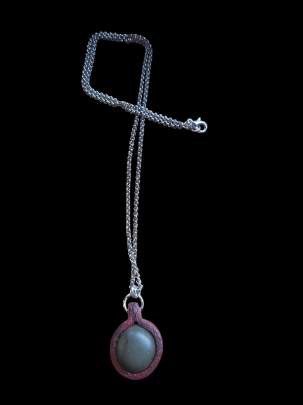 Deep lagoon pearl