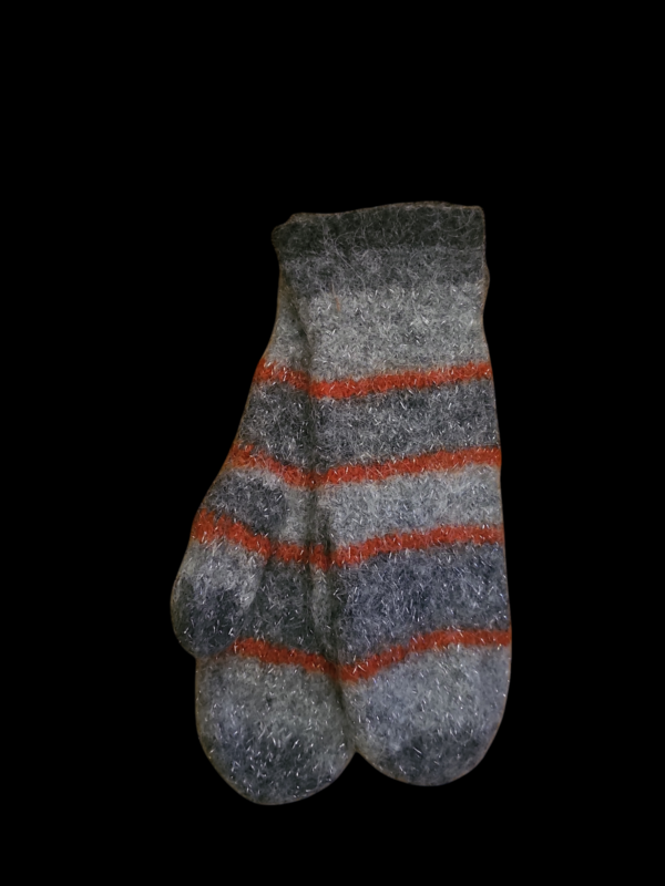 Wool mittens no 04