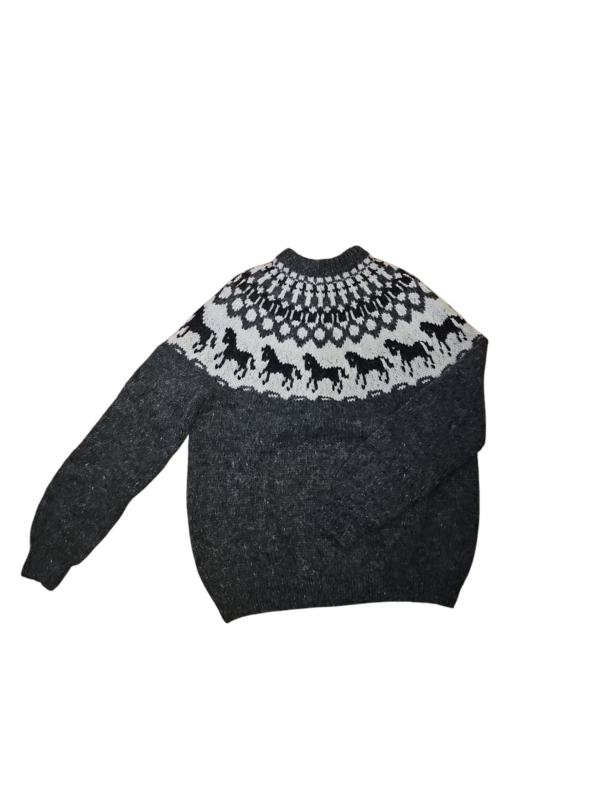 Wool sweater no 08