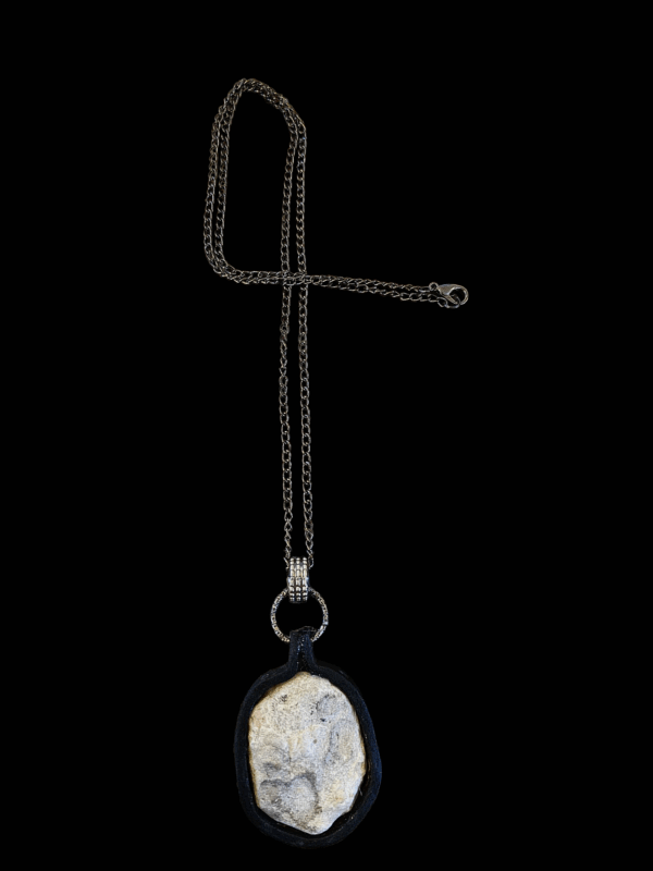 045. Fossiliferious limestone - 30 grams