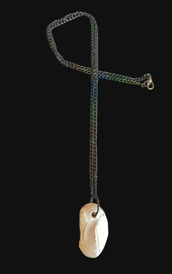 003. Kvars steinn / Quartz stone -15 grams